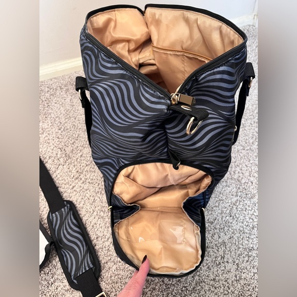 Large Nursing/Pump Bag - Picture 7 of 8